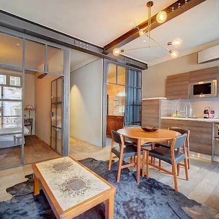 公寓 Mmogroom - Industrial Style - Spacious - Ac - Wifi- Center