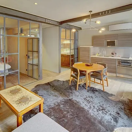公寓 Mmogroom - Industrial Style - Spacious - Ac - Wifi- Center