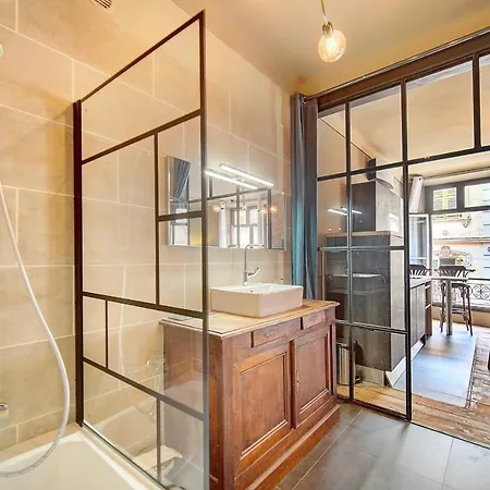 Mmogroom - Industrial Style - Spacious - Ac - Wifi- Center 公寓